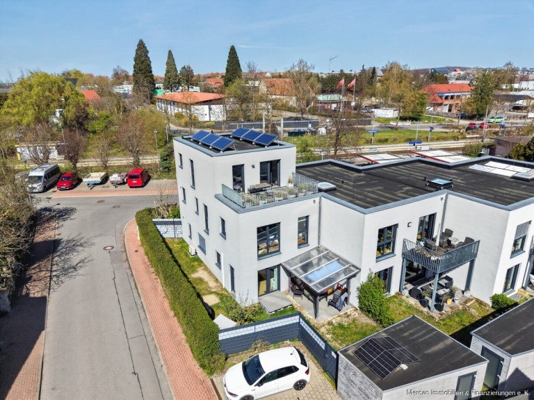13. Drohnen Ansicht Wennigsen Maisonettewohnung Wohnen �ber zwei Ebenen - Maisonette mit Deisterblick & Dachterrasse