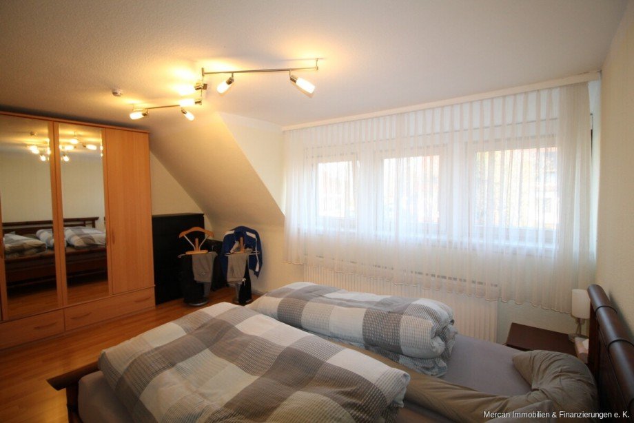 Schlafzimmer Ansicht 2 Doppelhaush�lfte Hannover / Anderten
