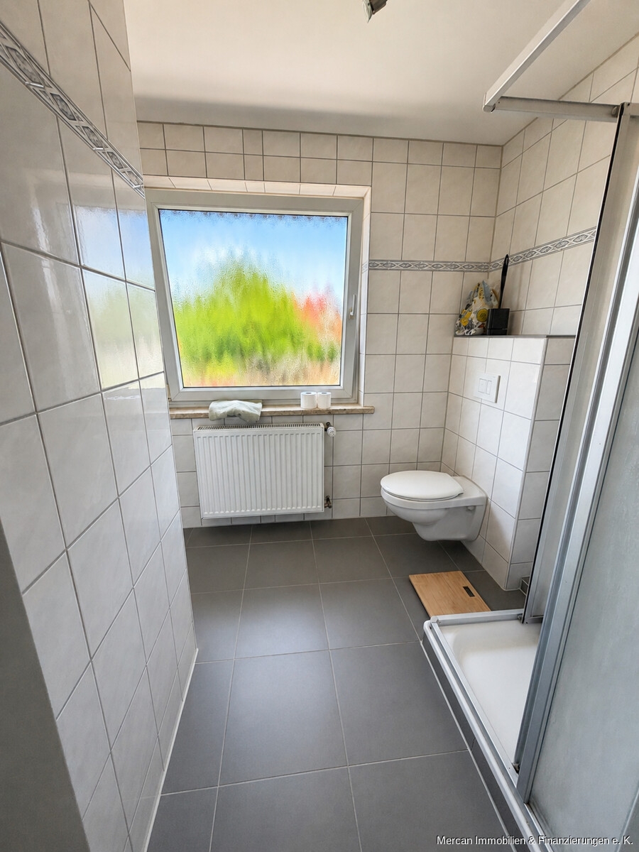 8. Badezimmer Reihenmittelhaus Peine / V�hrum