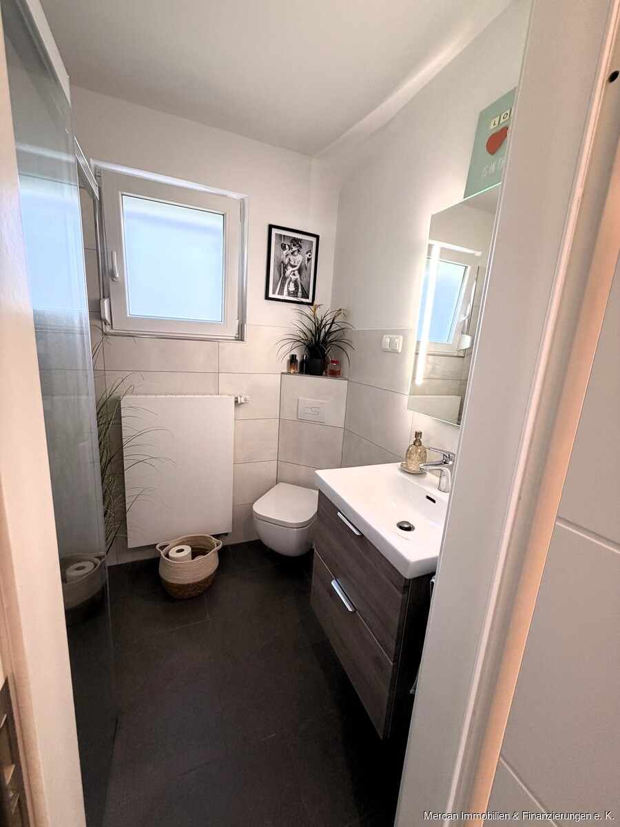 9.Badezimmer EG Einfamilienhaus Celle / Wietzenbruch