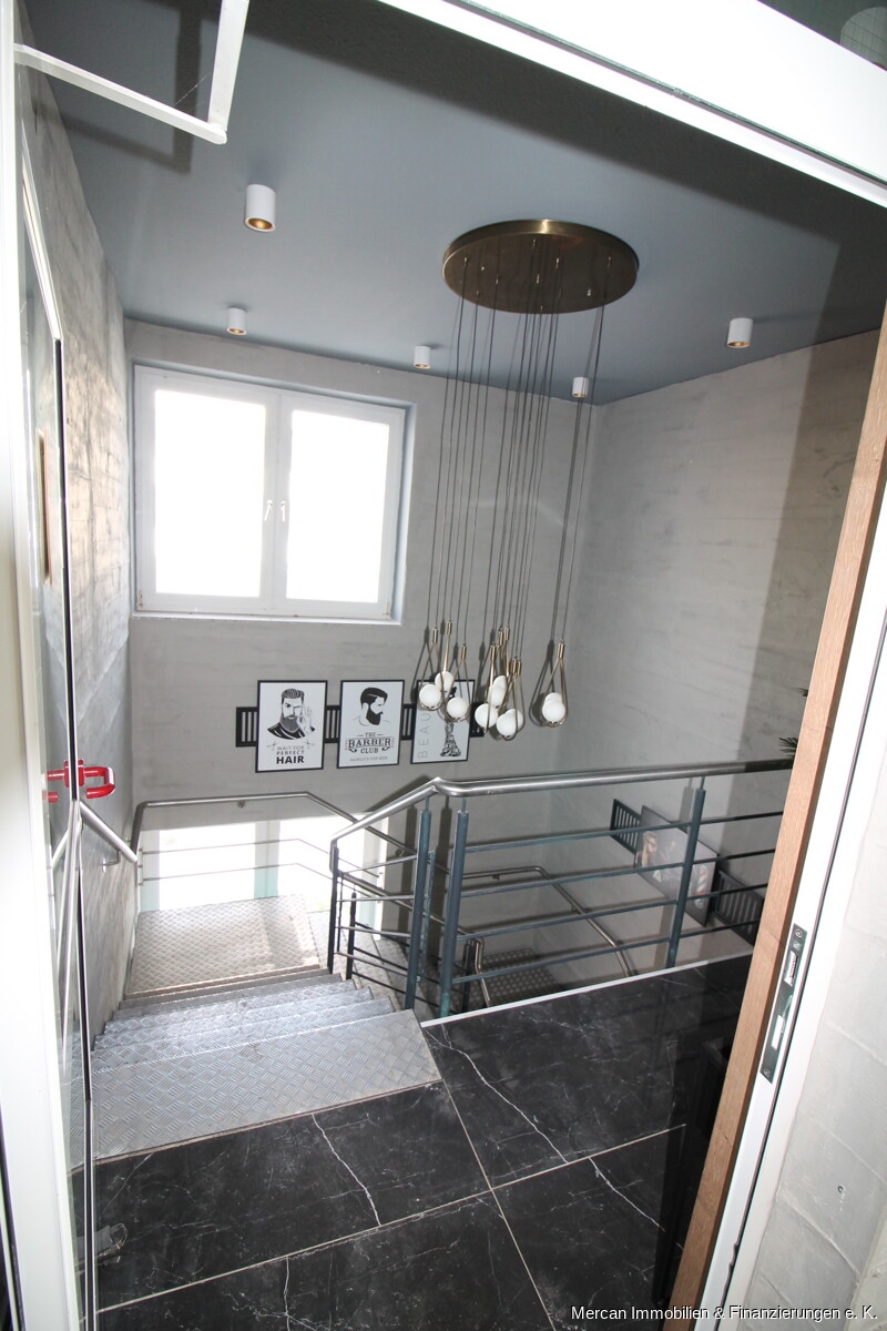 Treppe zum 1. OG Ansicht 2 B�rofl�che Hannover