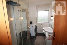 9. Badezimmer 3-Zimmer-Wohnung mit Terrasse, Garten und Carport in Hameln OT Klein Berkel