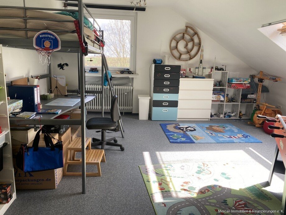 13.Kinderzimmer 2 im DG_Ansicht 2 Maisonettewohnung Hannover / Bemerode