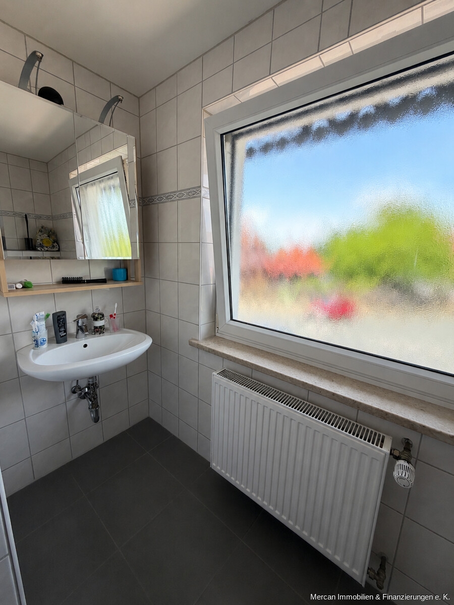 9. Badezimmer Ansicht 2 Reihenmittelhaus Peine / V�hrum