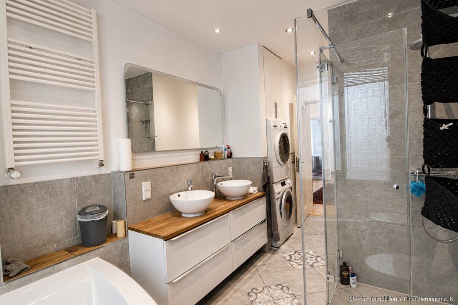 16. Badezimmer Ansicht 2 Erdgeschosswohnung Hannover