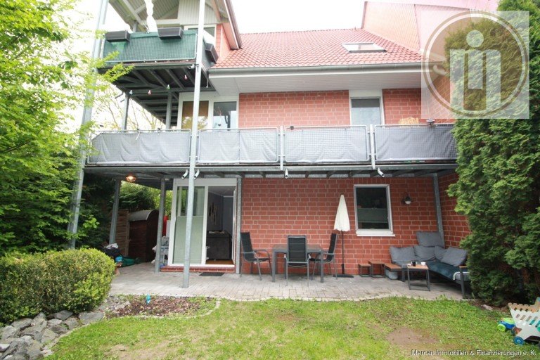 10. Garten Hameln Erdgeschosswohnung 3-Zimmer-Wohnung mit Terrasse, Garten und Carport in Hameln OT Klein Berkel