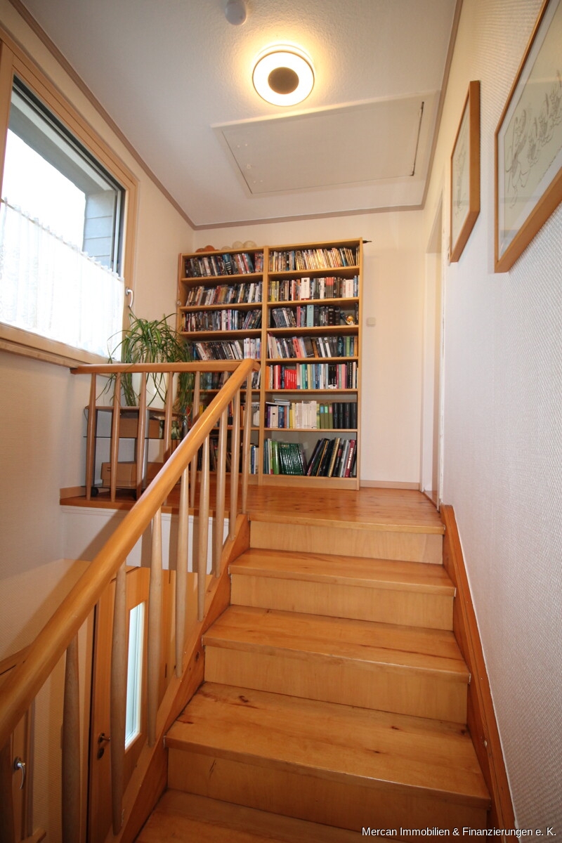 Treppe zum OG Doppelhaush�lfte Hannover / Anderten